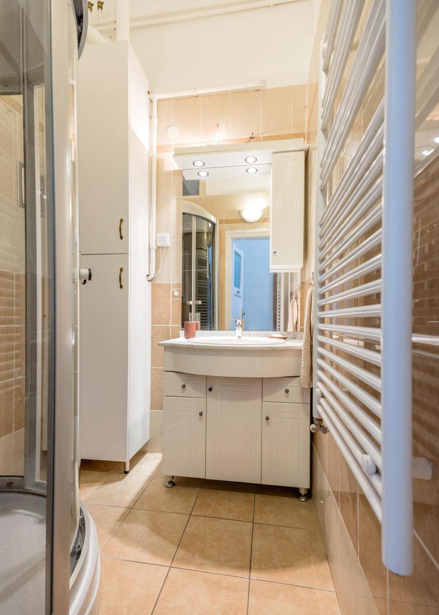Vintage Build 2 Bedroom 2 Bathroom Lejlighed *