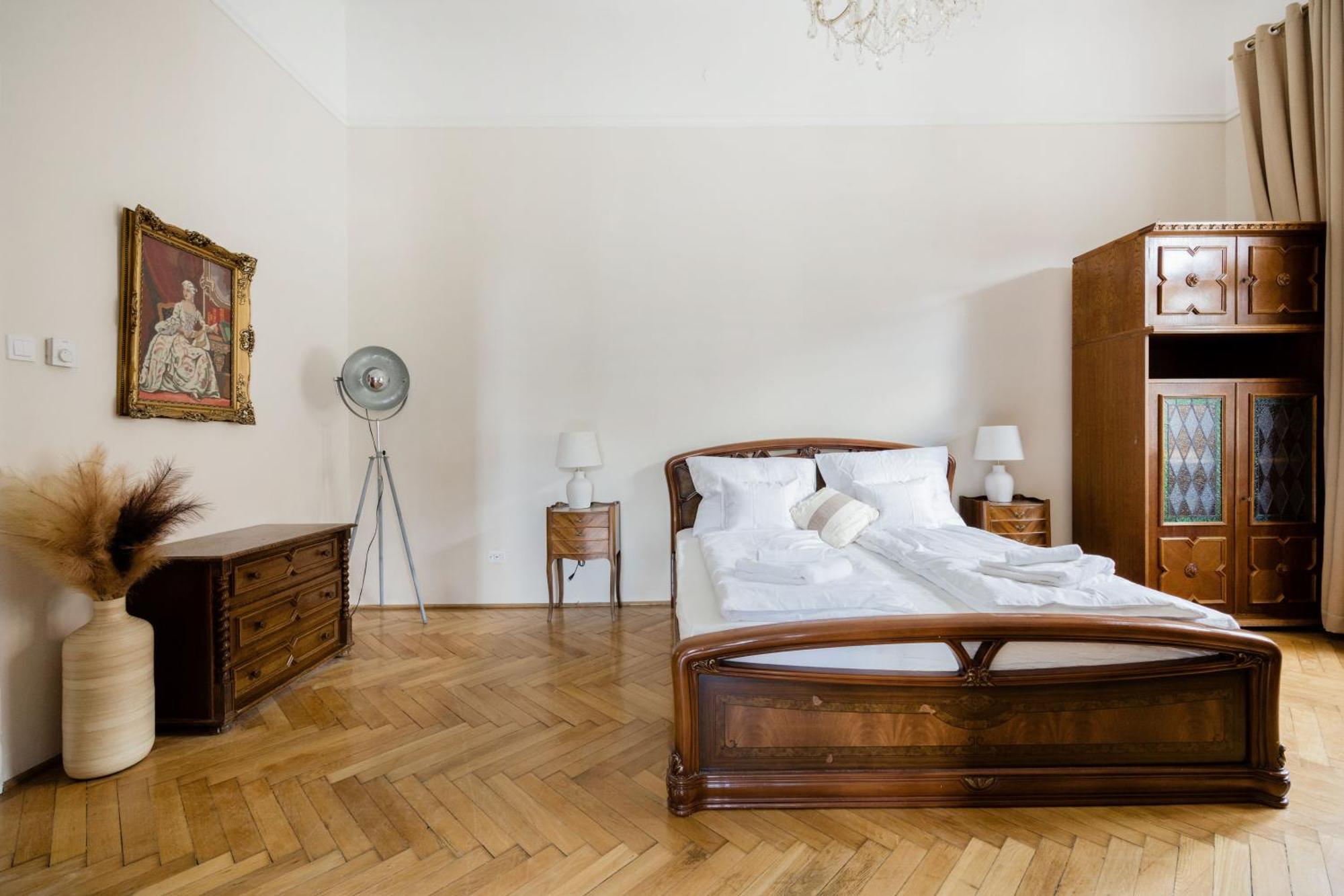 Apartament Vintage Build 2 Bedroom 2 Bathroom *